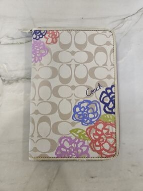 Coach Daisy Applique Tablet Crossbody Case (Model #F63818)